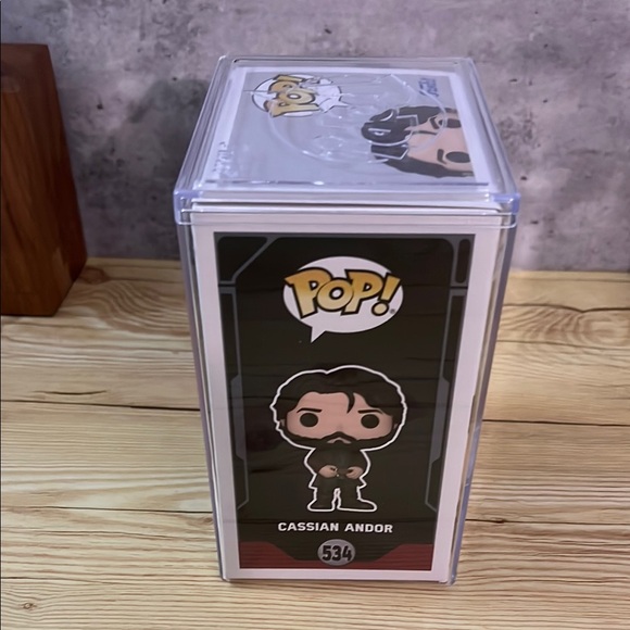 Funko Pop! Cassian Andor #534 - Picture 4 of 7